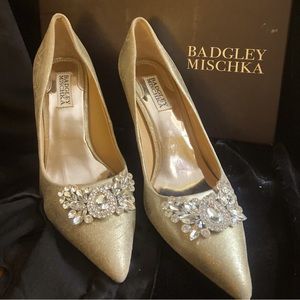 Badgley Mischka gold Sz8